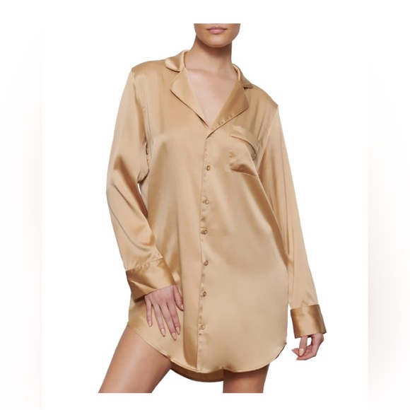 NWOT Skims satin lounge shirt